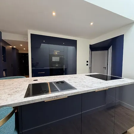 Design Face A L'ocean Et Au Apartment
